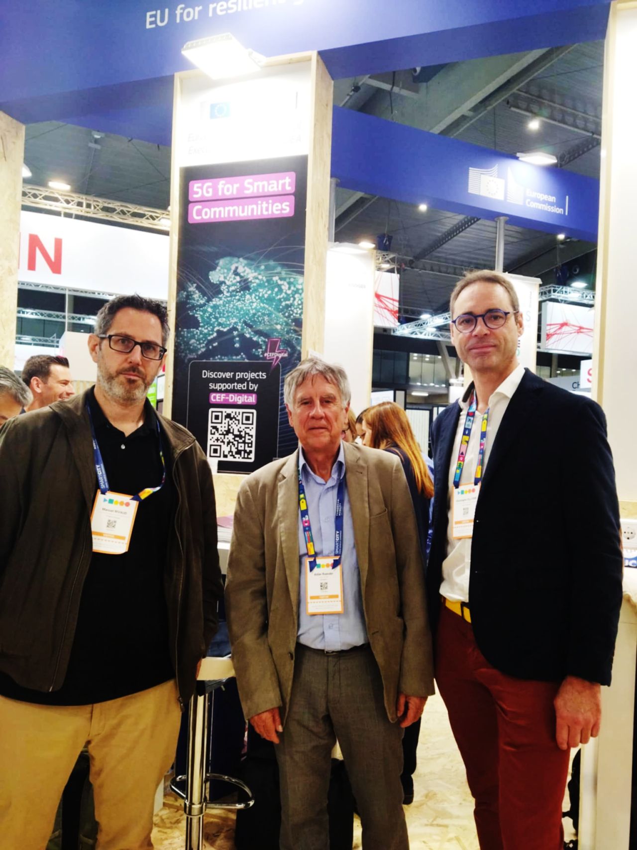 Trois personnes au Smart City Expo World Congress